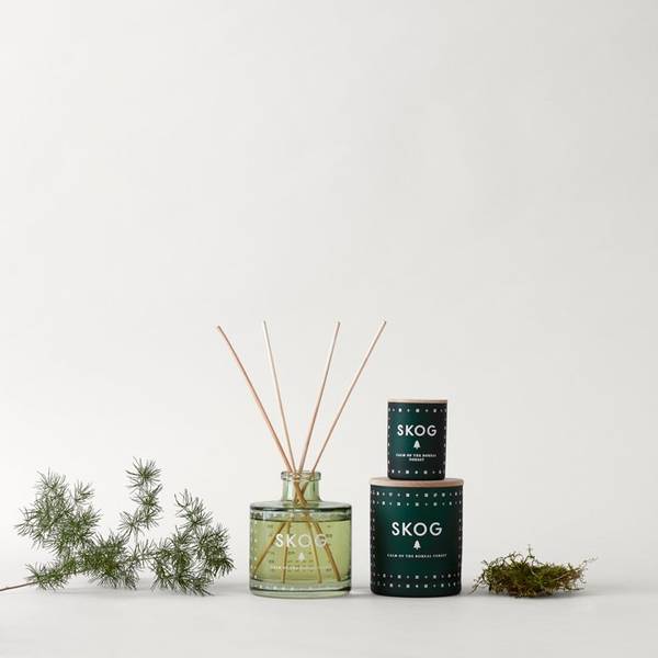 Skandinavisk, stort duftlys SKOG